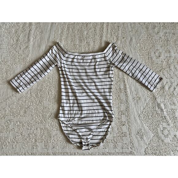 Express One Eleven Black and White Striped Body Suit Boat Neck Pre-Owned - Picture 1 of 11